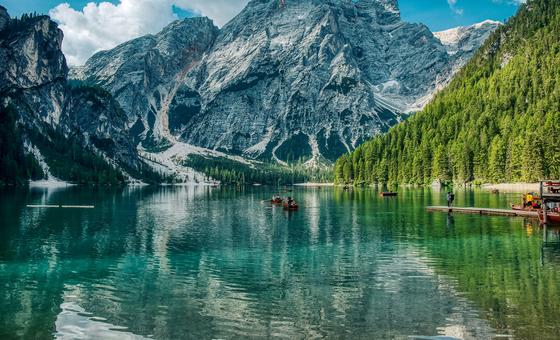 На Земле насчитывается более 117 миллионов озер, они занимают почти четыре процента поверхности планеты.